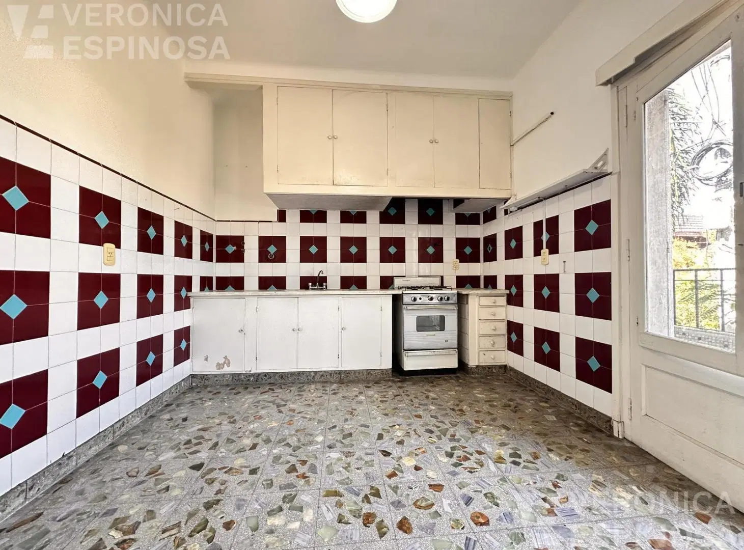 PH departamento de cuatro ambientes y cochera en venta en Moron 5