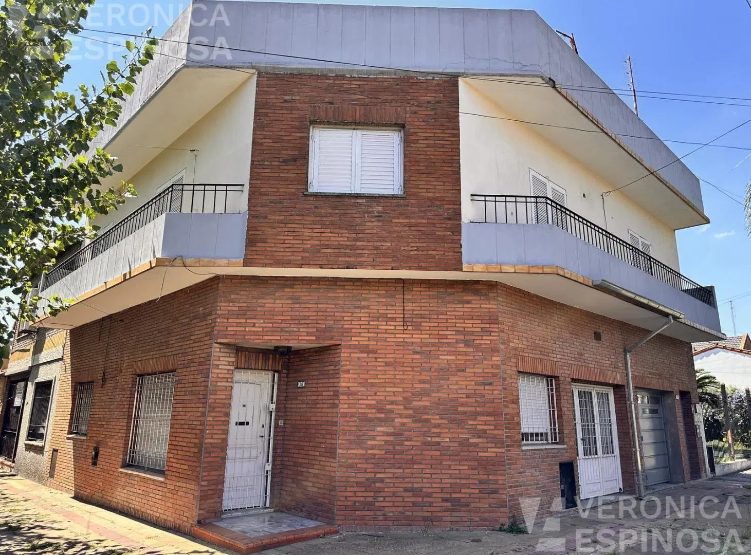 PH departamento de cuatro ambientes y cochera en venta en Moron 2