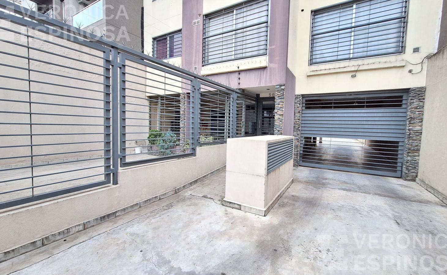 Departamento dos ambientes alquiler Moron