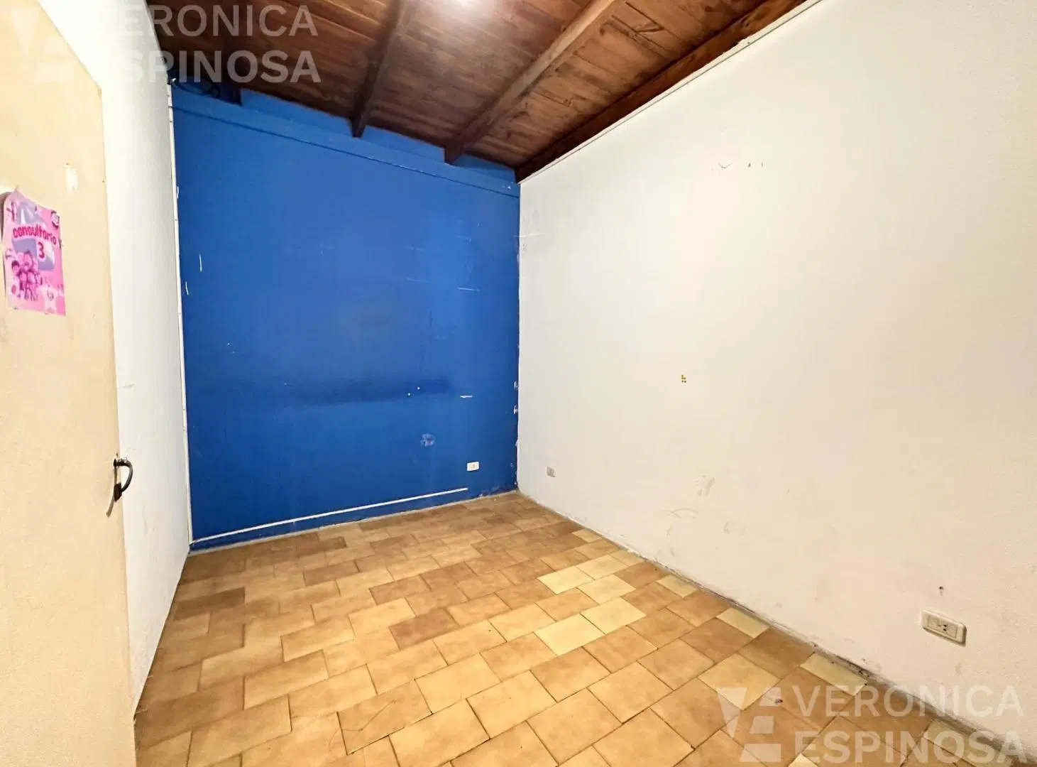 Casa 3 ambientes con cochera y parque en venta Moron 4