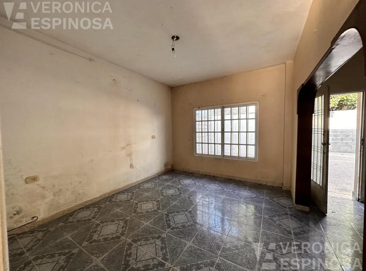 casa 3 ambientes con cochera en venta villa luzuriaga, vivienda multifamiliar con local 4