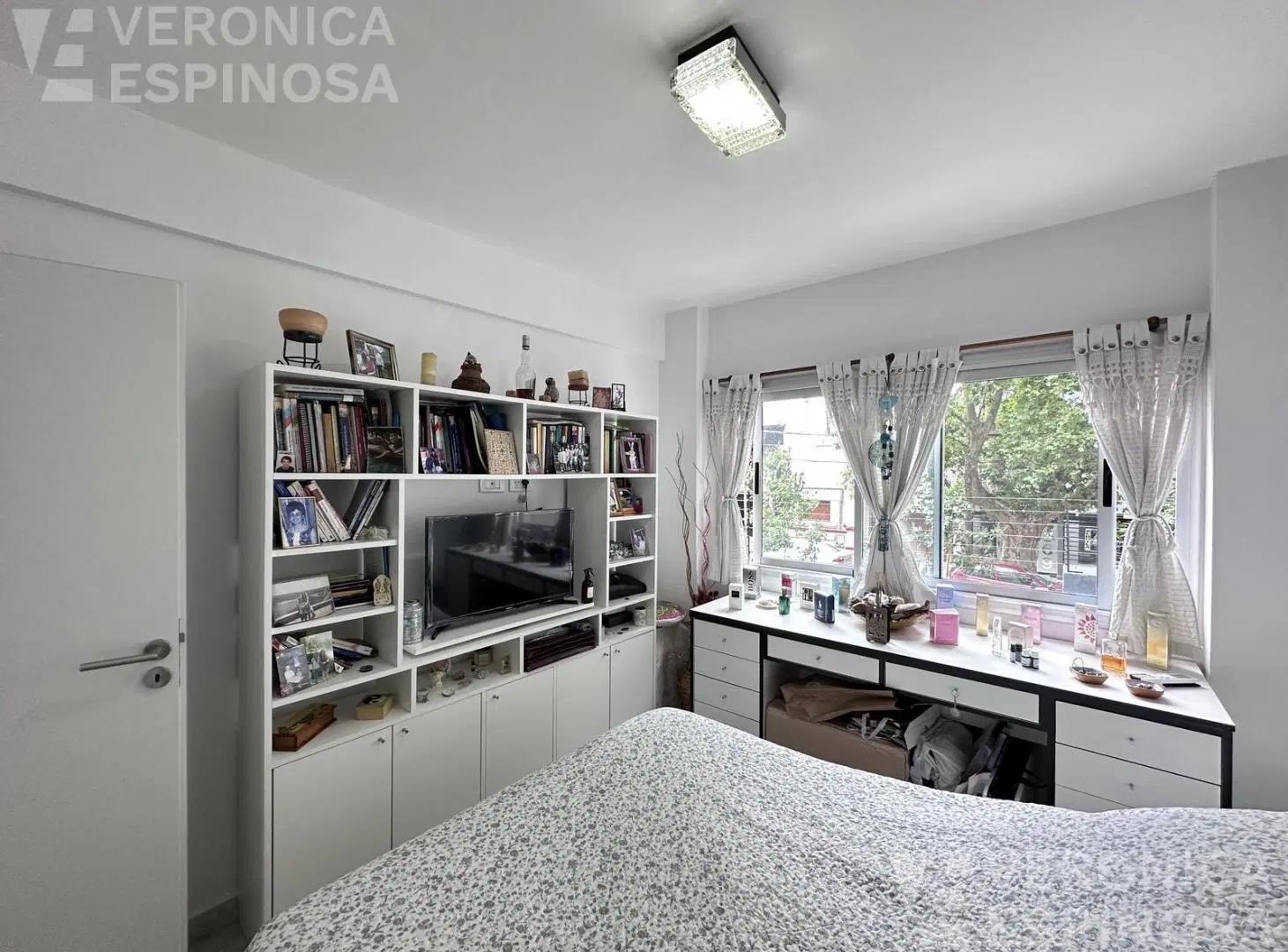 Departamento de dos ambientes con cochera en venta, Moron 2