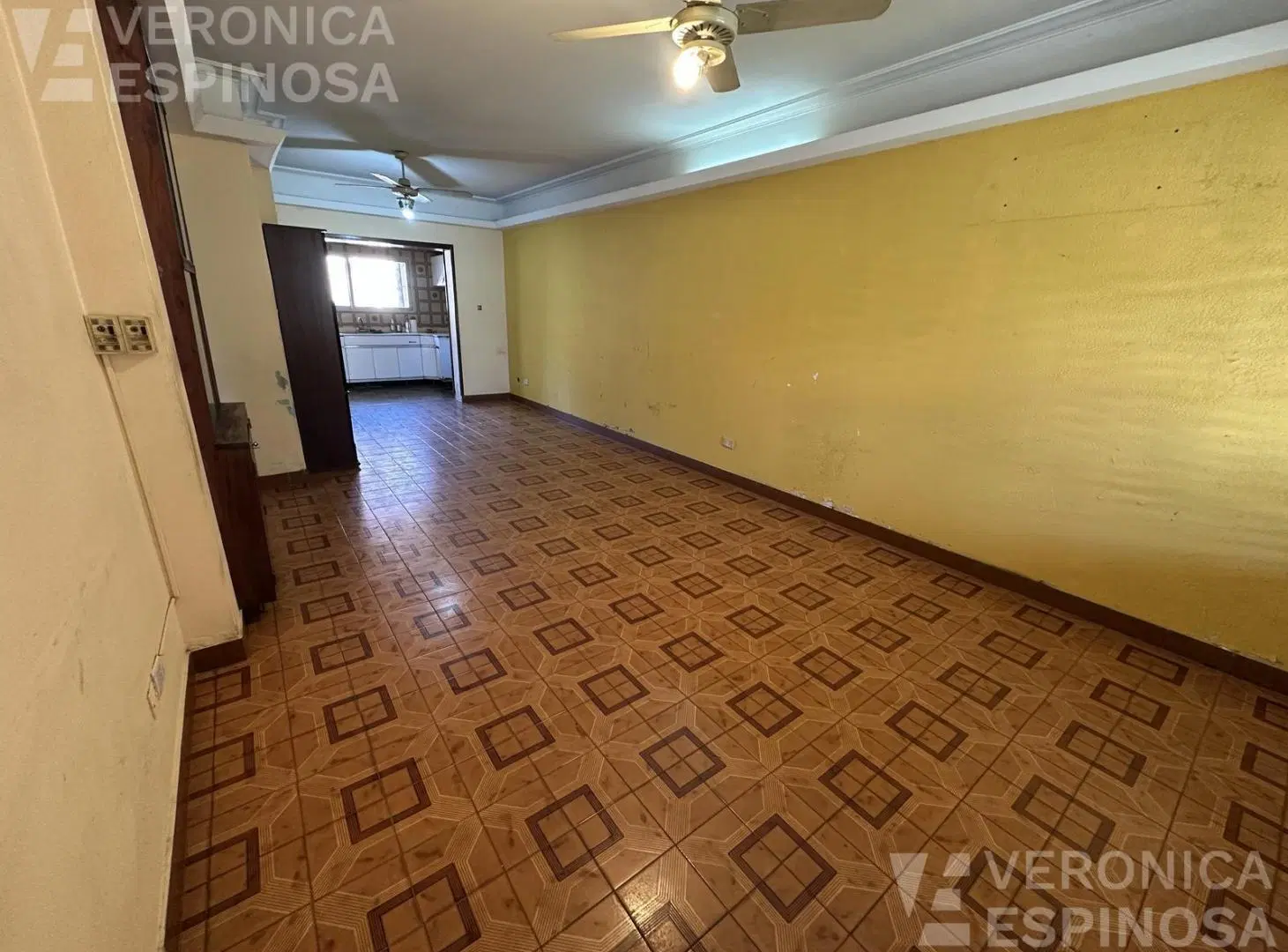 Casa venta en Moron Sur, 3 ambientes patio 2