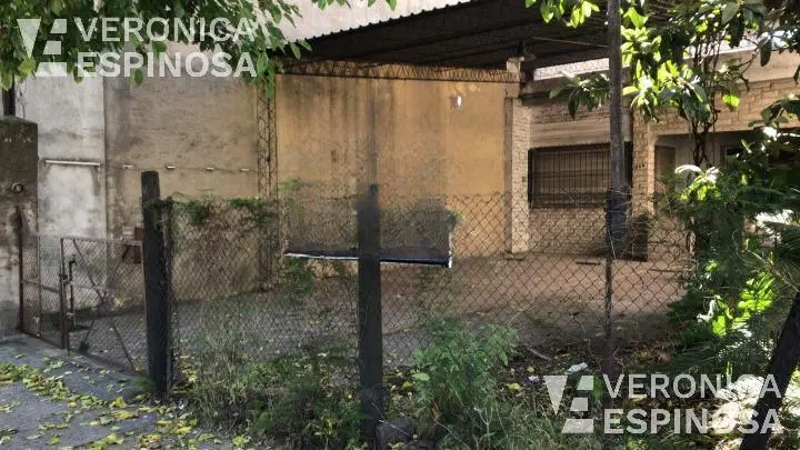 Casa de tres ambientes en venta. Morón. Sobre lote propio de 10x30 - 5