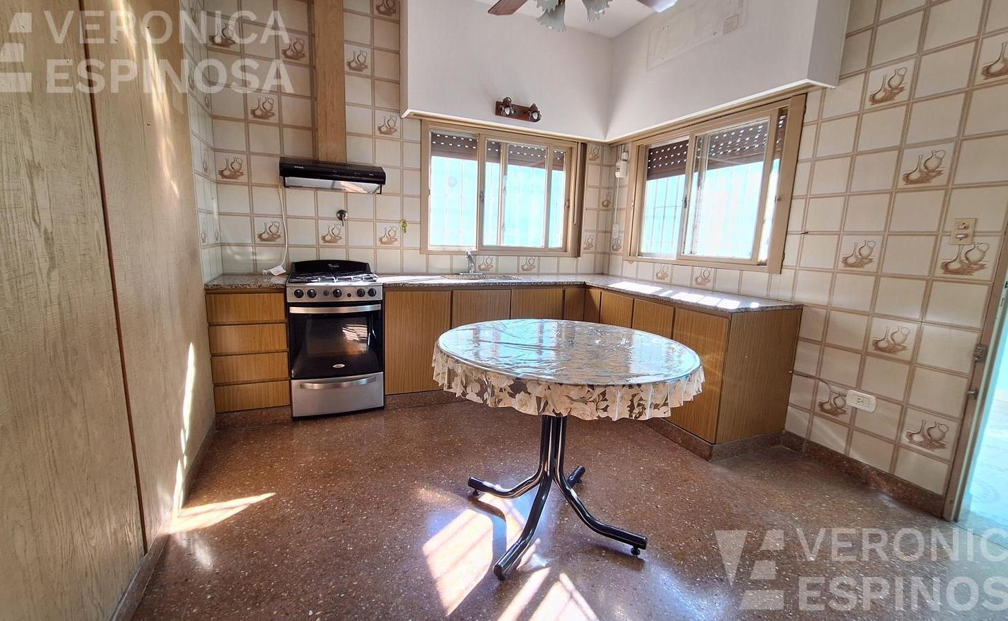 Foto de Casa Moron Venta dos dormitorios Apto Credito, imagen 5