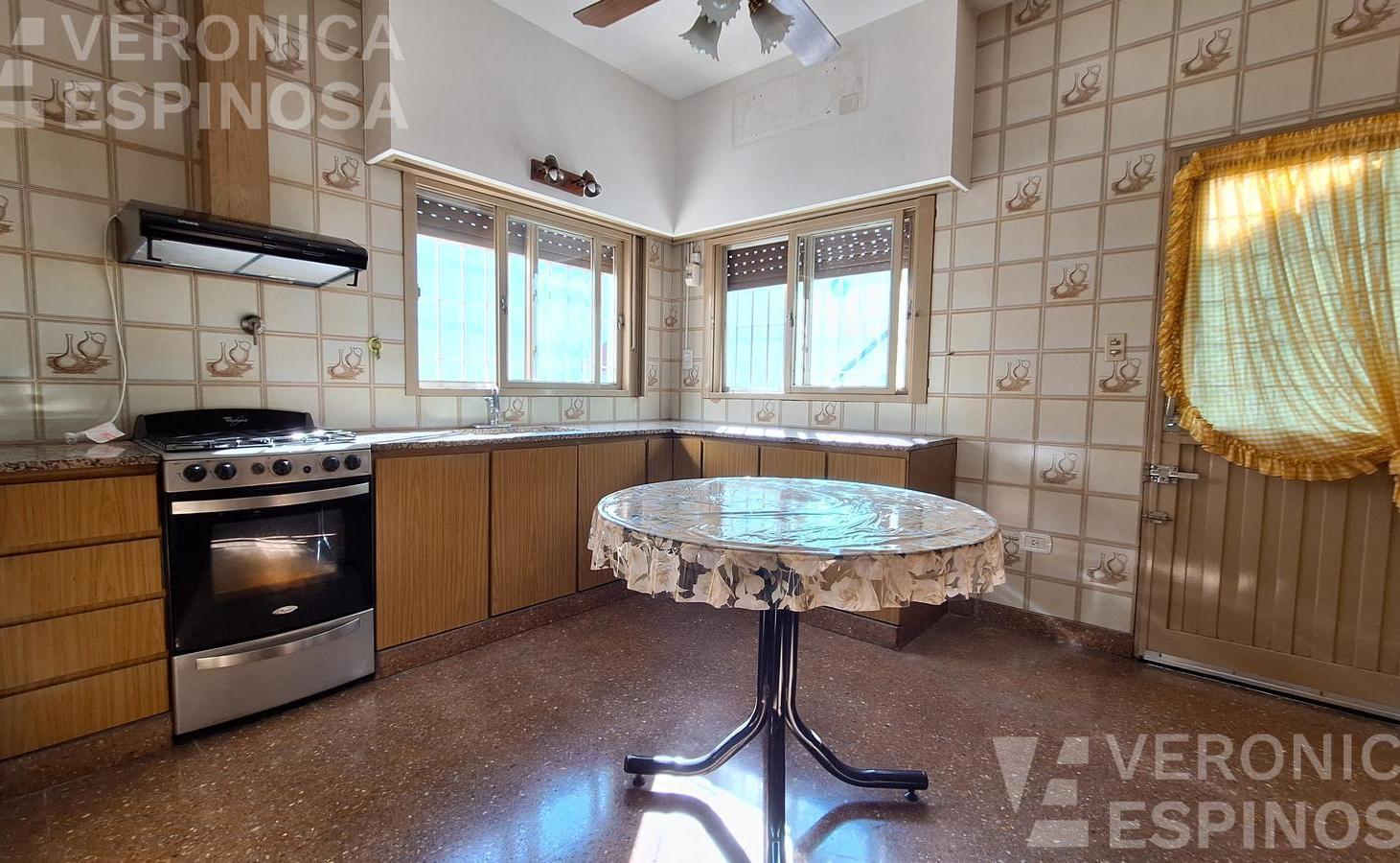 Foto de Casa Moron Venta dos dormitorios Apto Credito, imagen 3