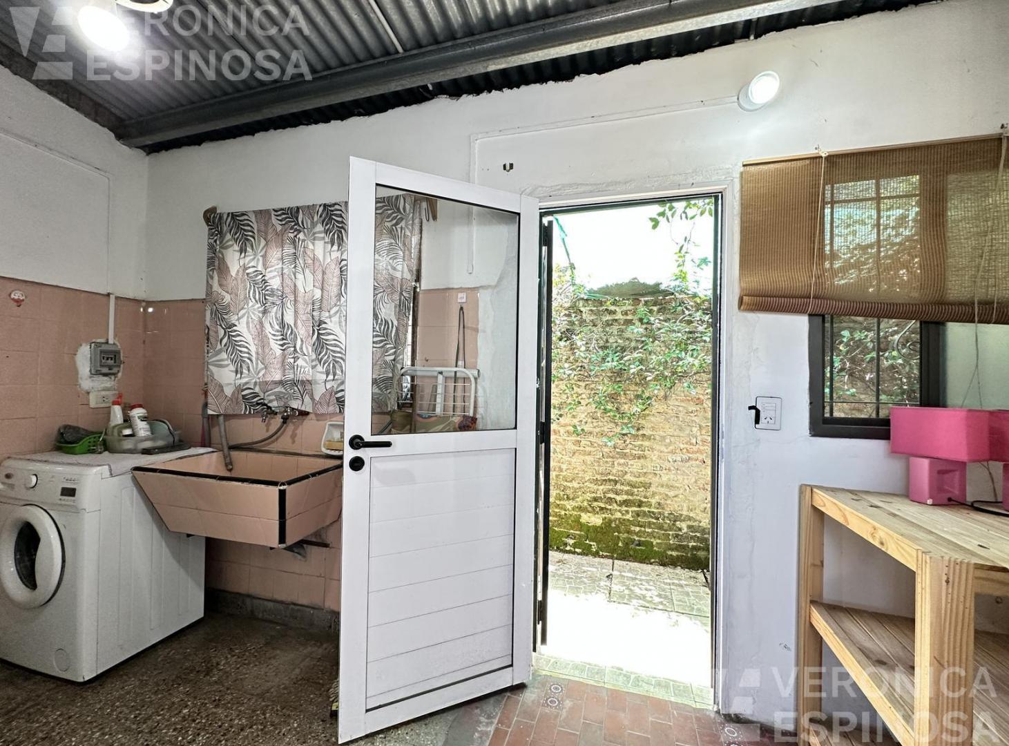 Foto de PH de tres ambientes en venta, Moron, imagen 1