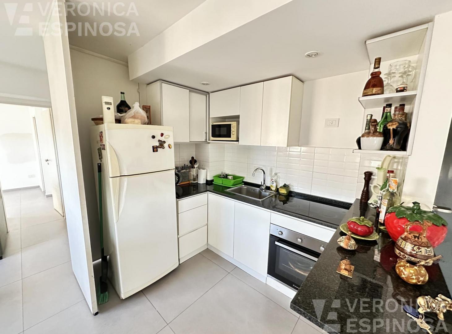Foto de Departamento de cuatro ambientes en venta en Moron, imagen 1