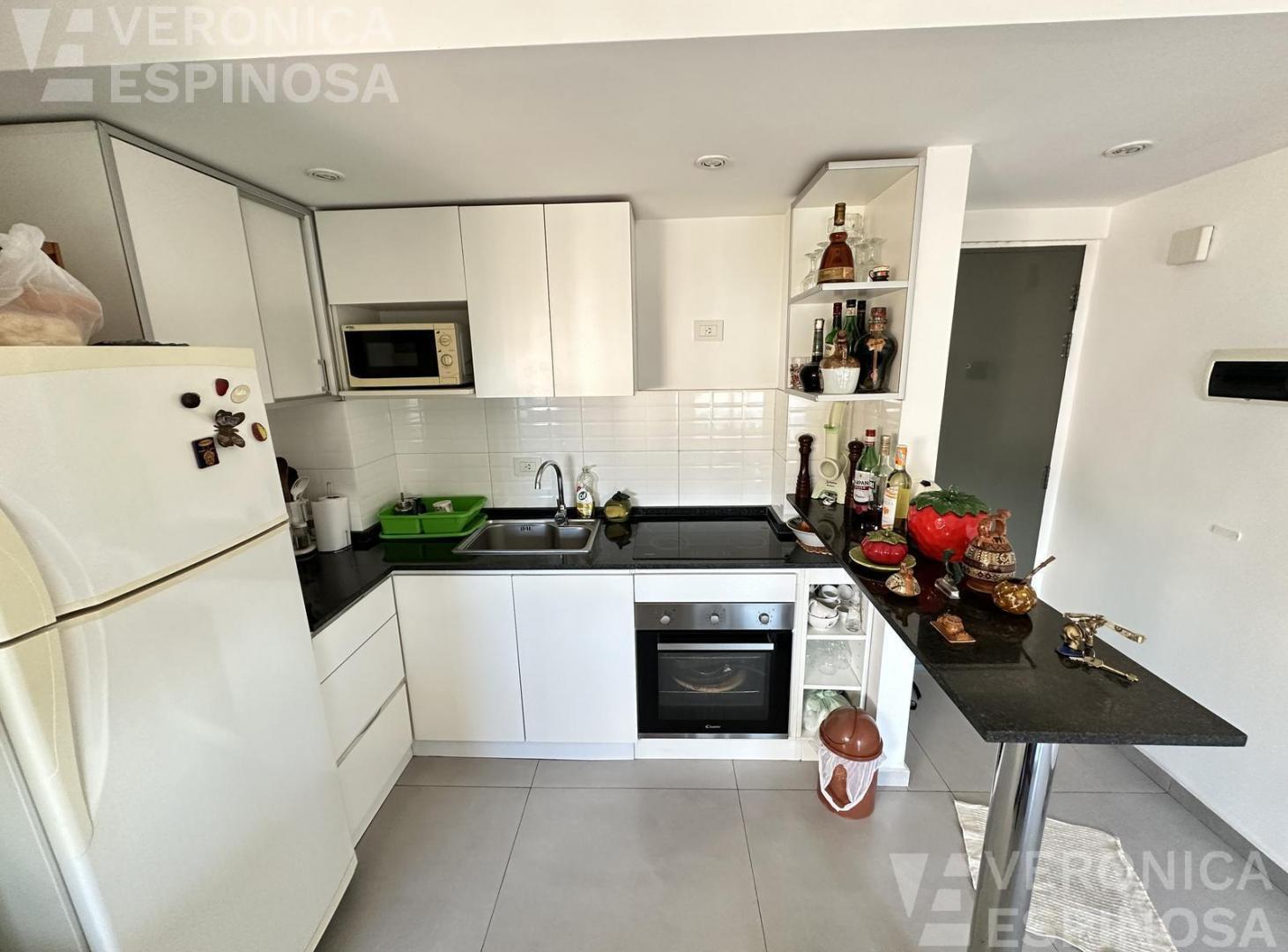 Foto de Departamento de cuatro ambientes en venta en Moron, imagen 2