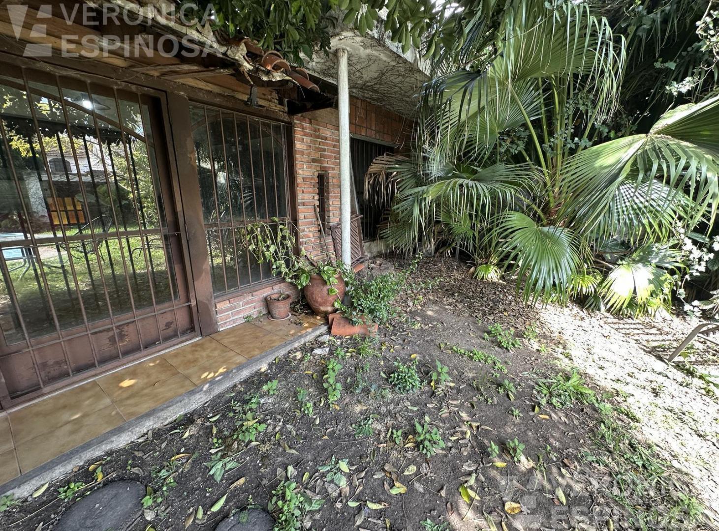 Foto de Terreno con Quincho y Pileta en Venta en Moron sur, imagen 2