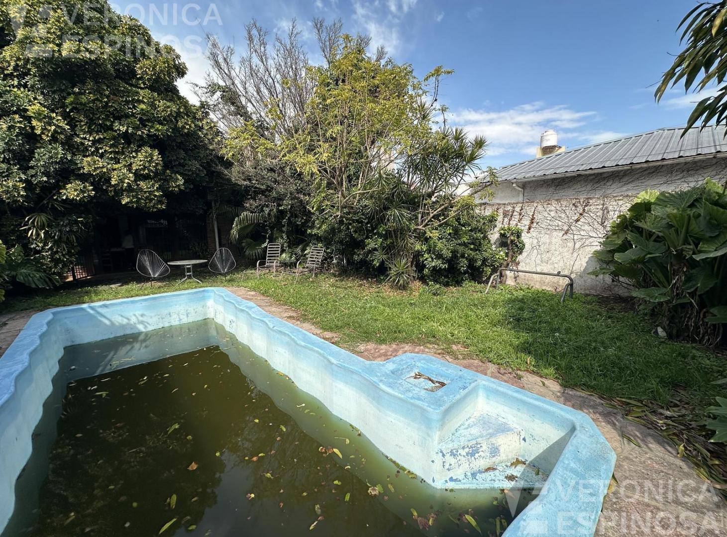 Foto de Terreno con Quincho y Pileta en Venta en Moron sur, imagen 1