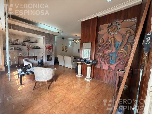Foto de Casa en Venta de cinco ambientes en Morón Sur, imagen 5
