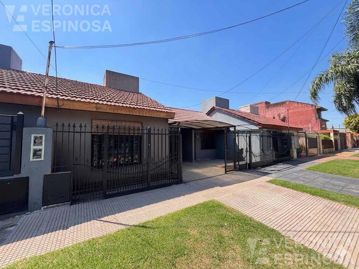Foto de PH de tres ambientes en venta, Villa Luzuriaga, imagen 2