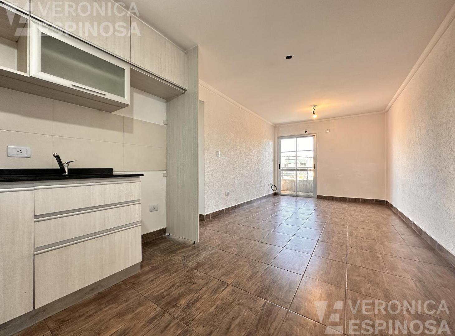 Foto de Departamento de dos ambientes con cochera en venta en Haedo, imagen 3