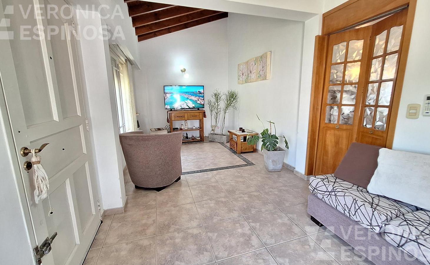 Foto de Casa tres dormitorios cuatro ambientes Venta Moron, imagen 4