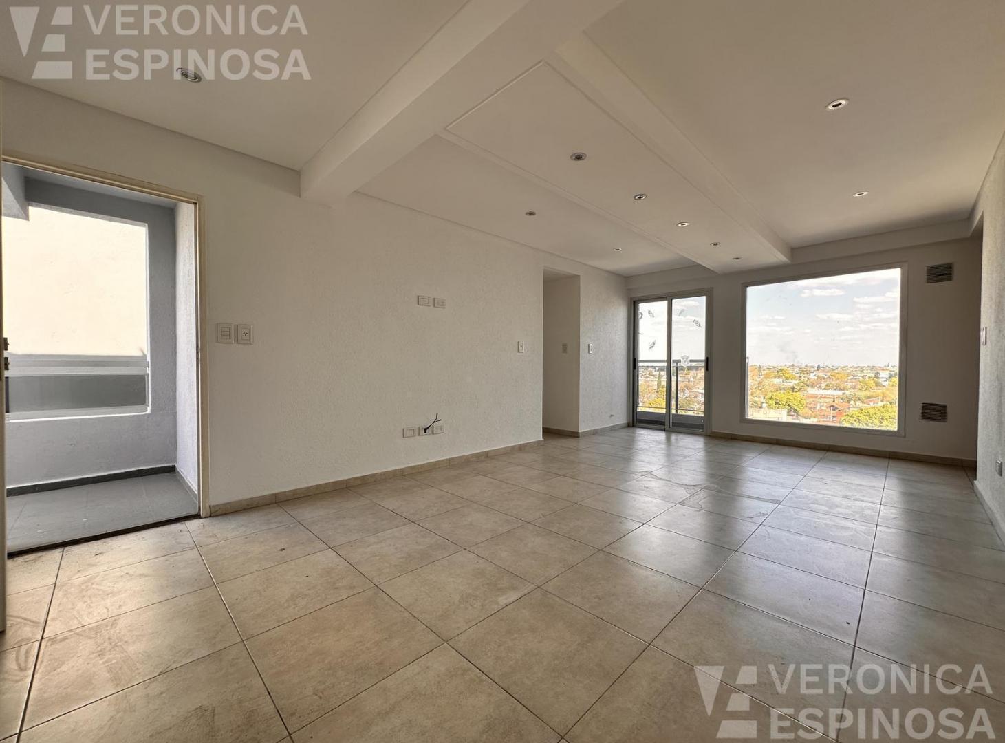 Foto de Departamento de tres ambientes con cochera en venta, Moron, imagen 2