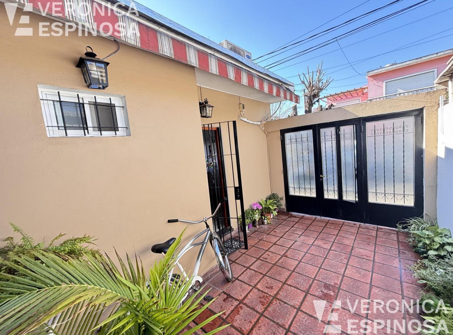 Foto de PH Moron Sur tres ambientes cochera patio, imagen 2