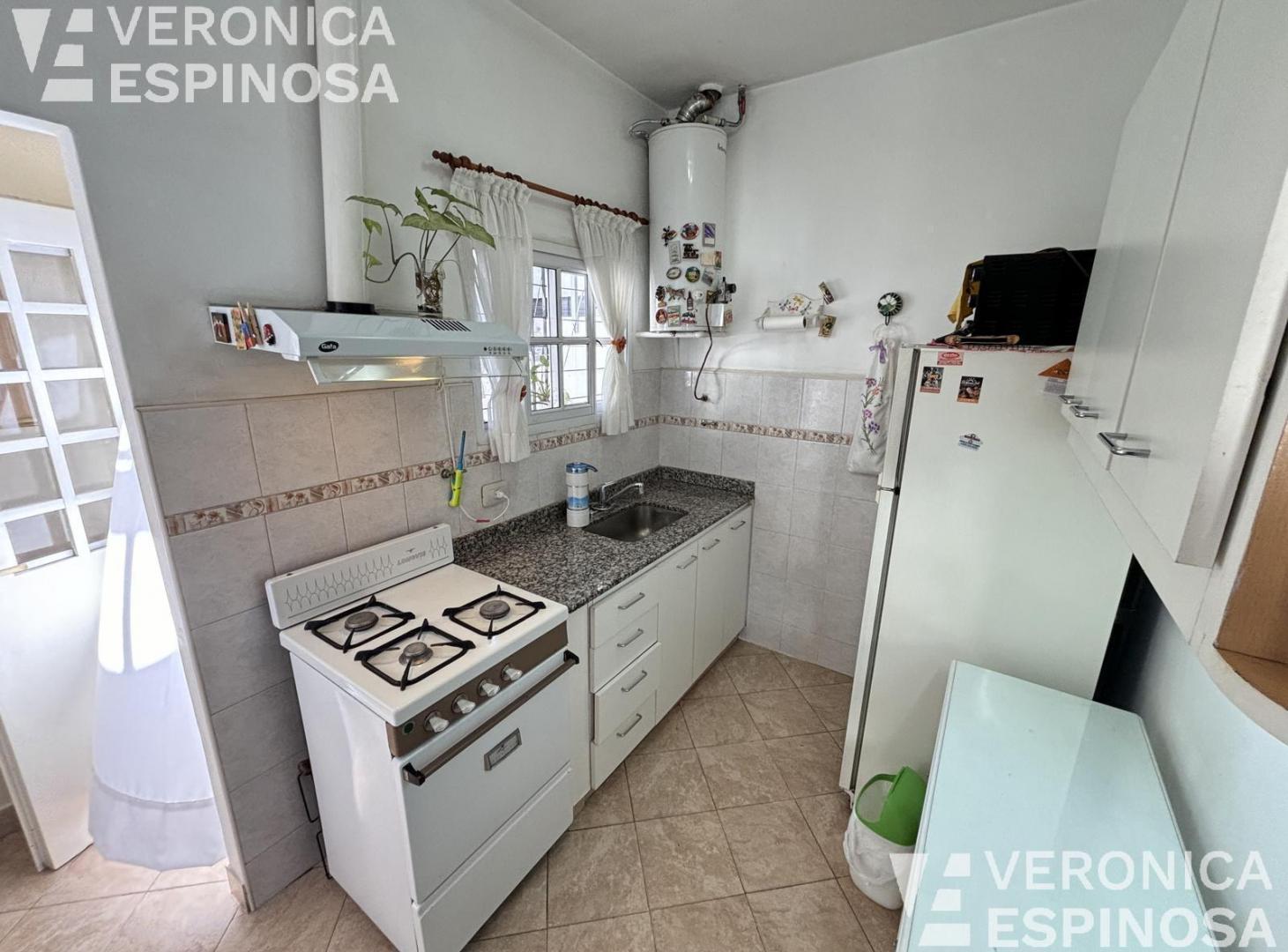 Foto de PH Moron Sur tres ambientes cochera patio, imagen 5