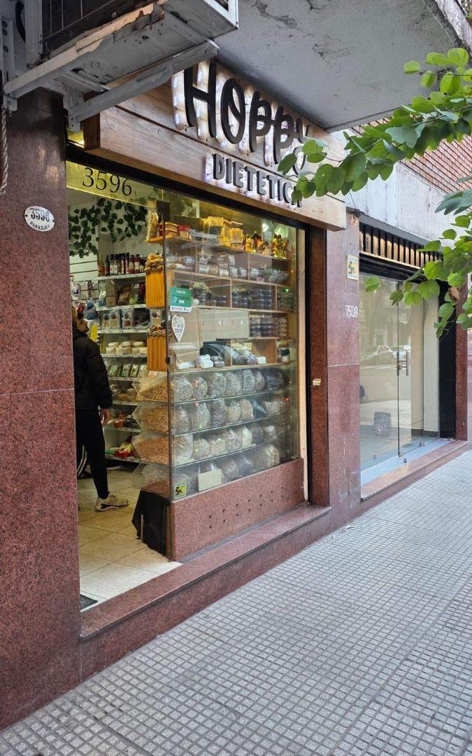 Local Comercial Al Frente con Sótano en Inmejorable Zona!