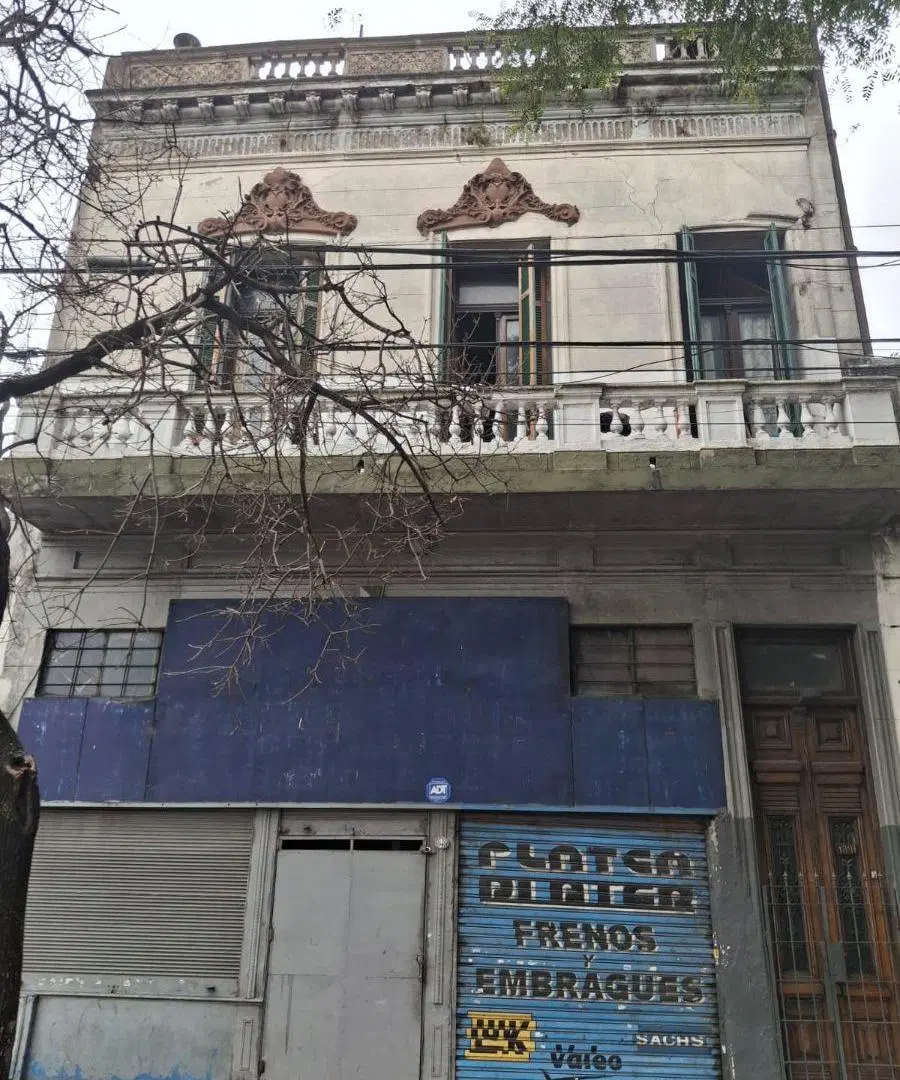 OPORTUNIDAD LOTE SOBRE AVENIDA PARA EDIFICIO DE 9 PISOS! 4