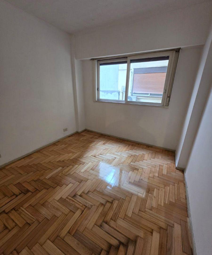 Foto de Departamento 4 Ambientes con Dependencia, Cochera y Balcón Al Frente |, imagen 2