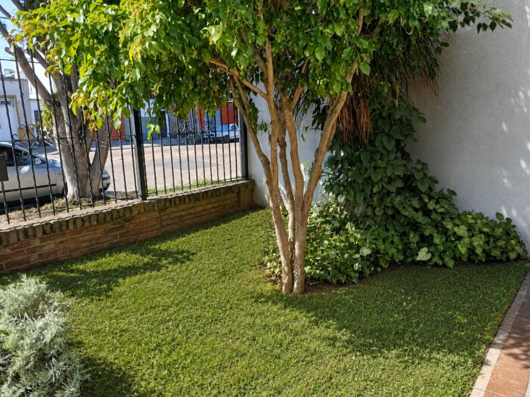 Foto de Casa de 3 Ambientes Cochera Jardin Patio Parrilla Lavadero Limonero, imagen 3