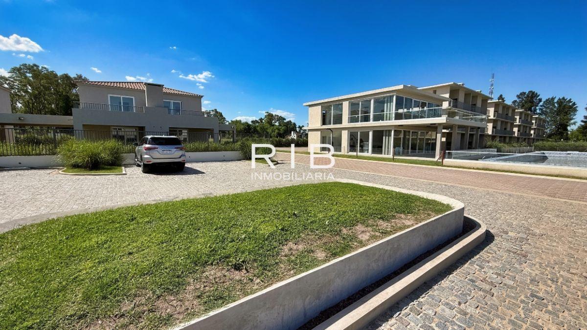 Duplex de 4 ambientes con Jardín y Parrilla