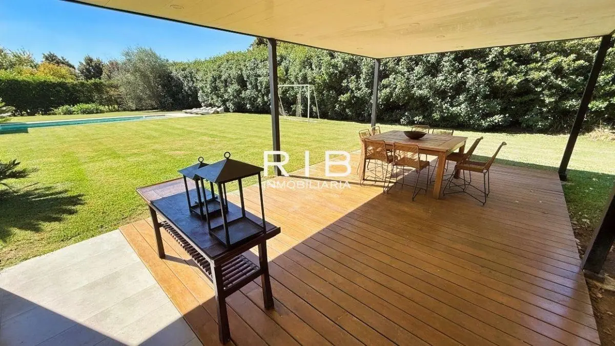 Importante Propiedad sobre 1500 m2 2