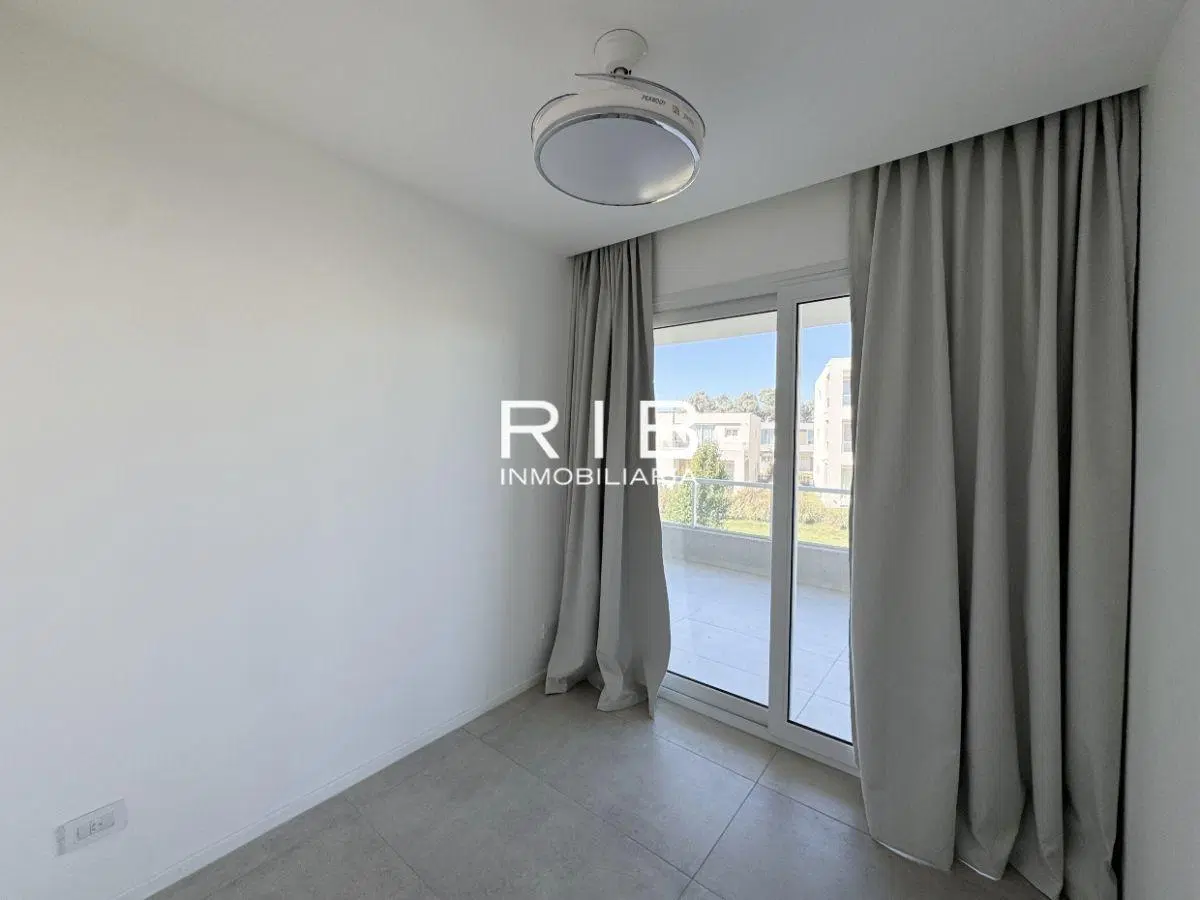 Pilará Townhouses - Alquiler Anual de 3 ambientes luminosos 4