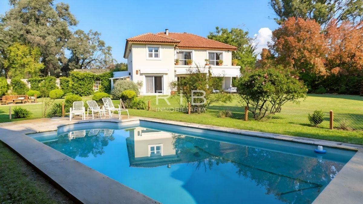 Foto de Excelente Propiedad con 4 Dormitorios sobre 2050 m², imagen 2