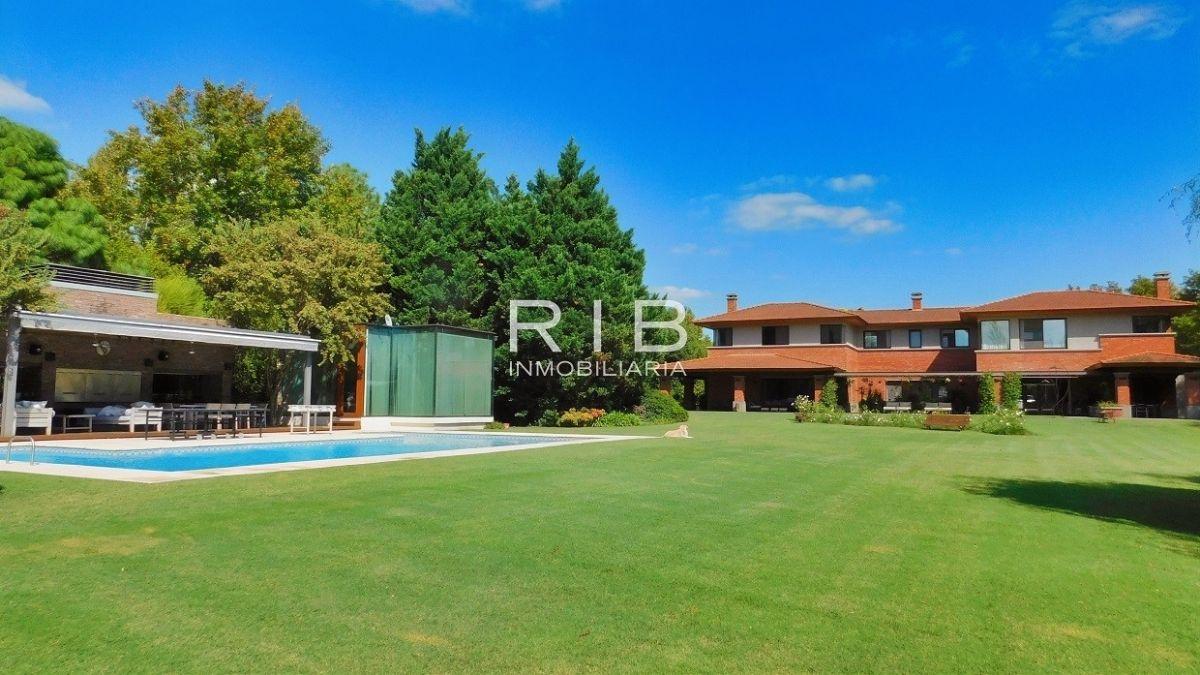 Foto de Imponente Propiedad de Estilo Clásico - Moderno Sobre 6.400 m², imagen 3