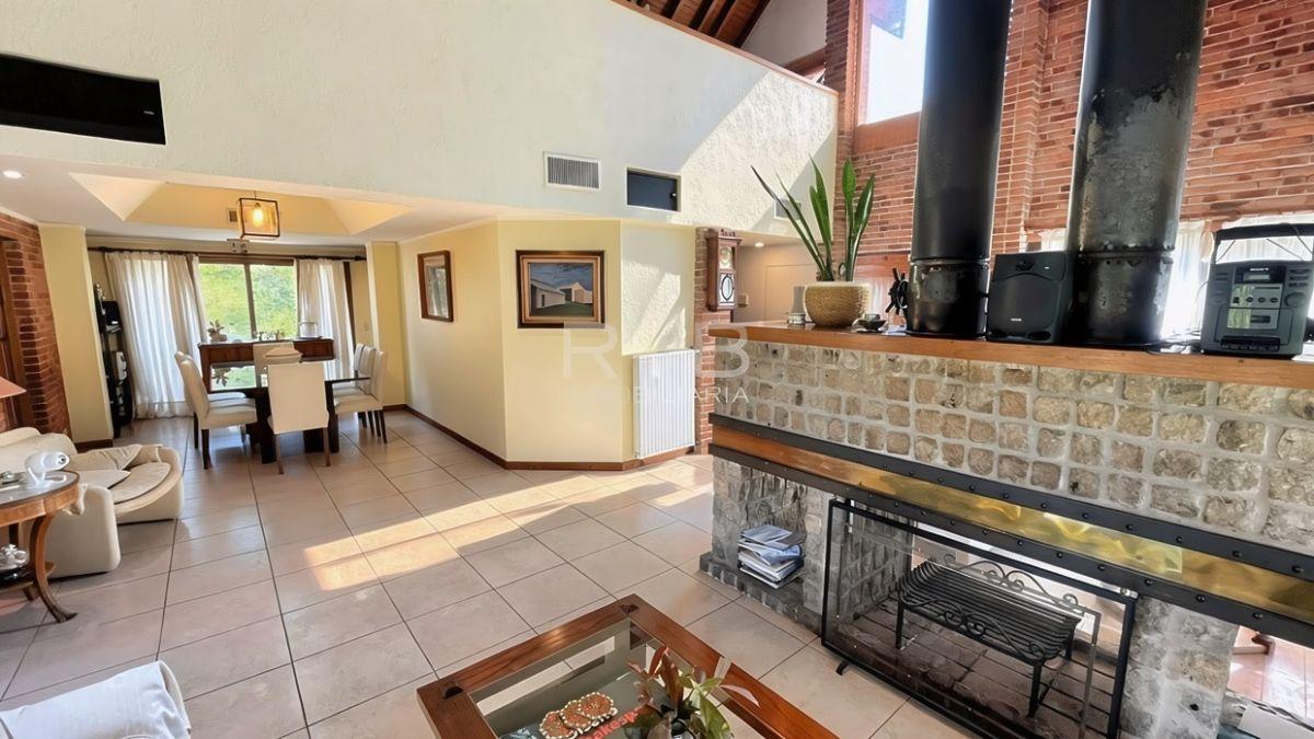 Foto de Importante Propiedad en muy buena ubicación sobre 1420 m2, imagen 3