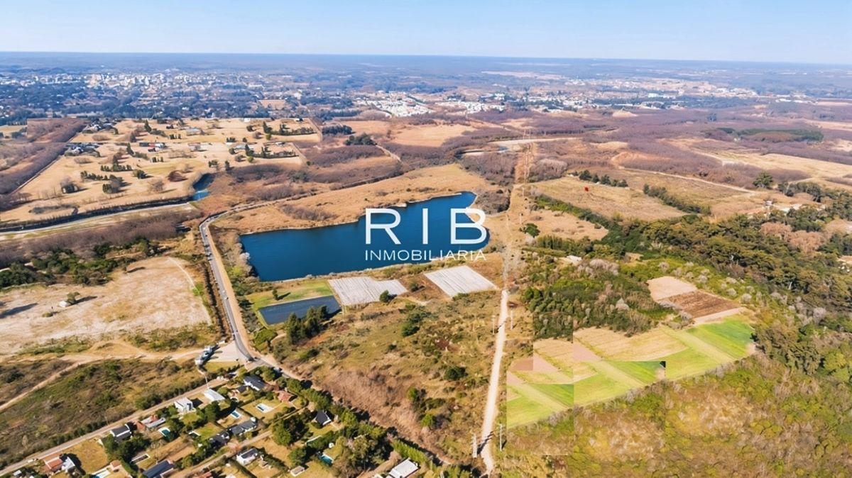 Foto de Campo en Venta de 52 Ha con Laguna de 11 Ha Cerca de Panamericana, imagen 1