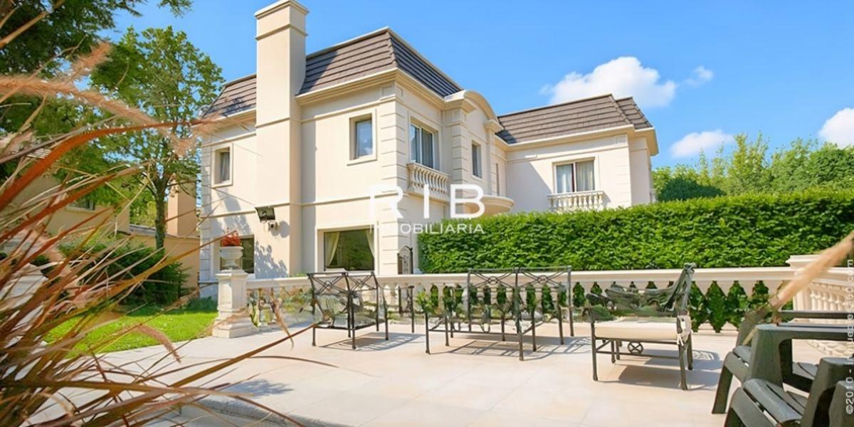 Foto de Excelente Propiedad Francesa con 5 dormitorios sobre 860 m2 - La, imagen 4