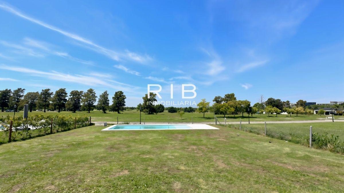 Foto de Acepta Financiación o Permuta - Propiedad Moderna con vista al Golf, imagen 3