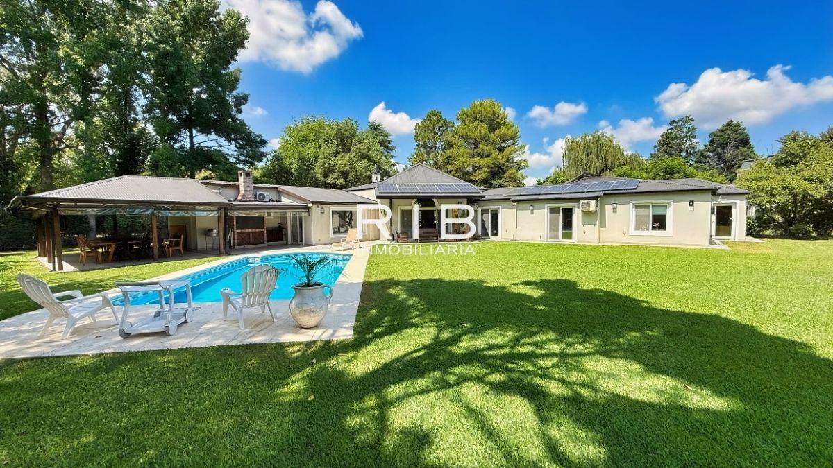 Foto de Excelente Casa de 4 dormitorios sobre lote de 2079 m2, imagen 1