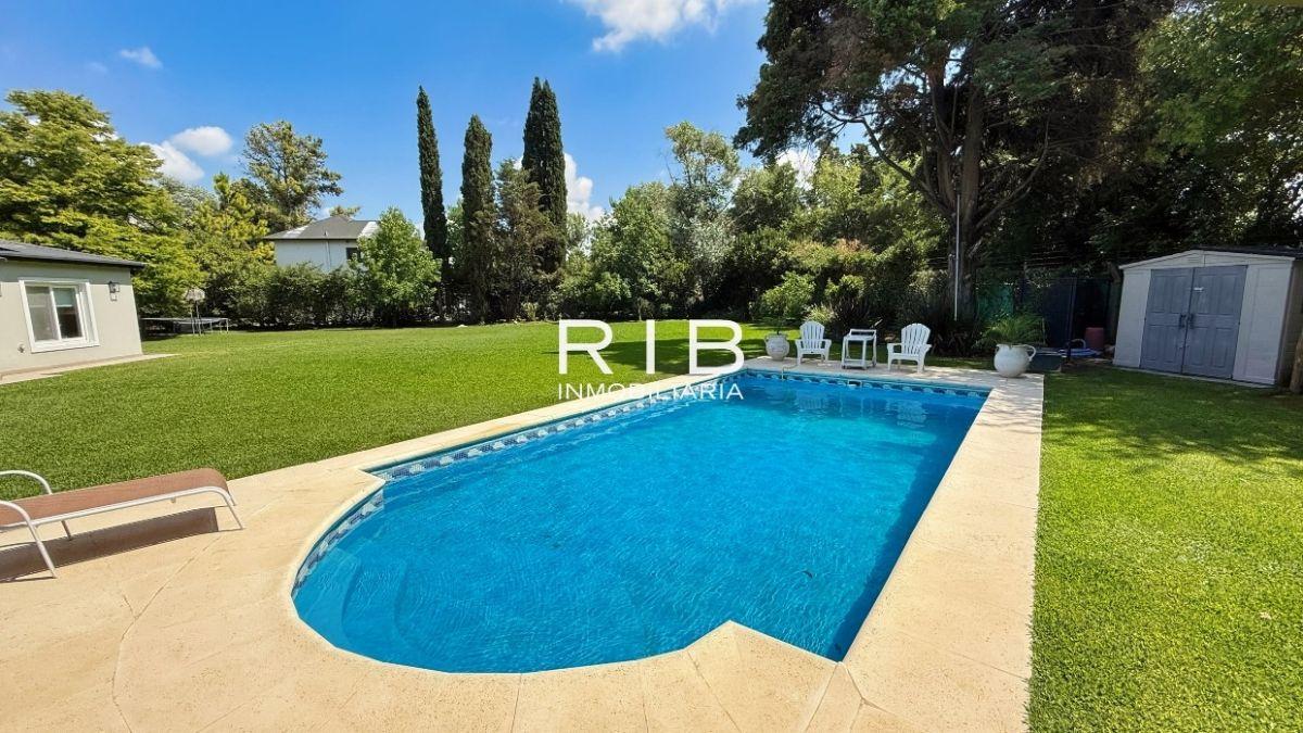 Foto de Excelente Casa de 4 dormitorios sobre lote de 2079 m2, imagen 2