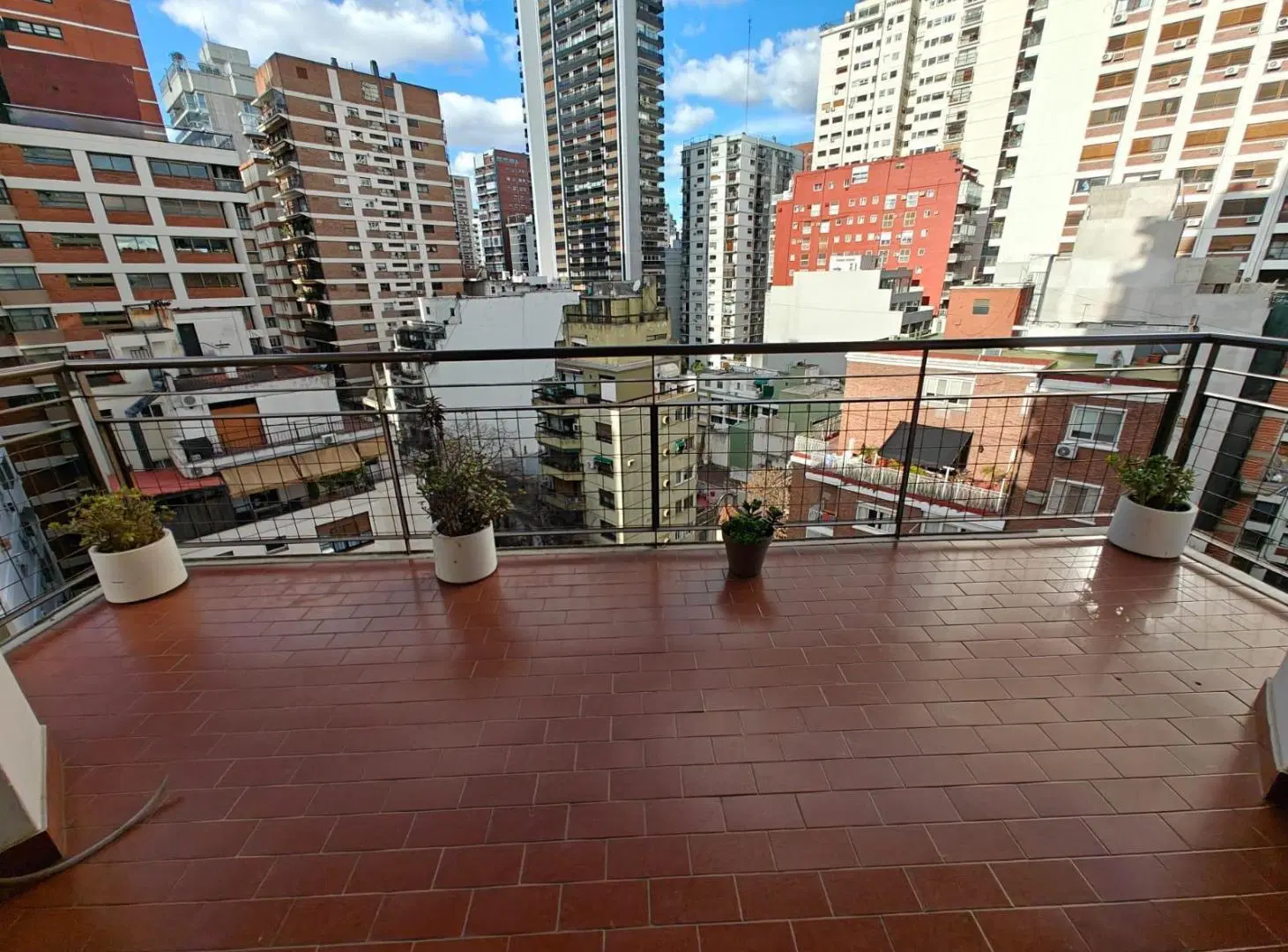 Excelente departamento luminoso con amenities 5