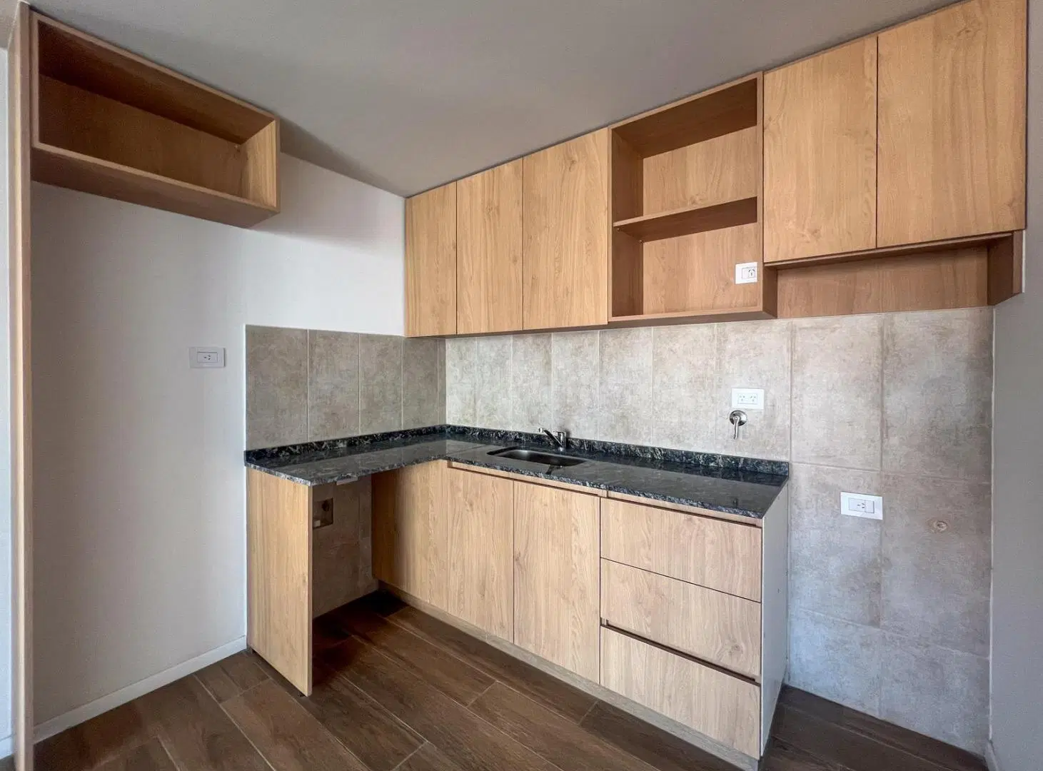 VENTA| Departamento en NUEVA CÓRDOBA CON GRAN BALCÓN - TBU50123 AP6411745 4