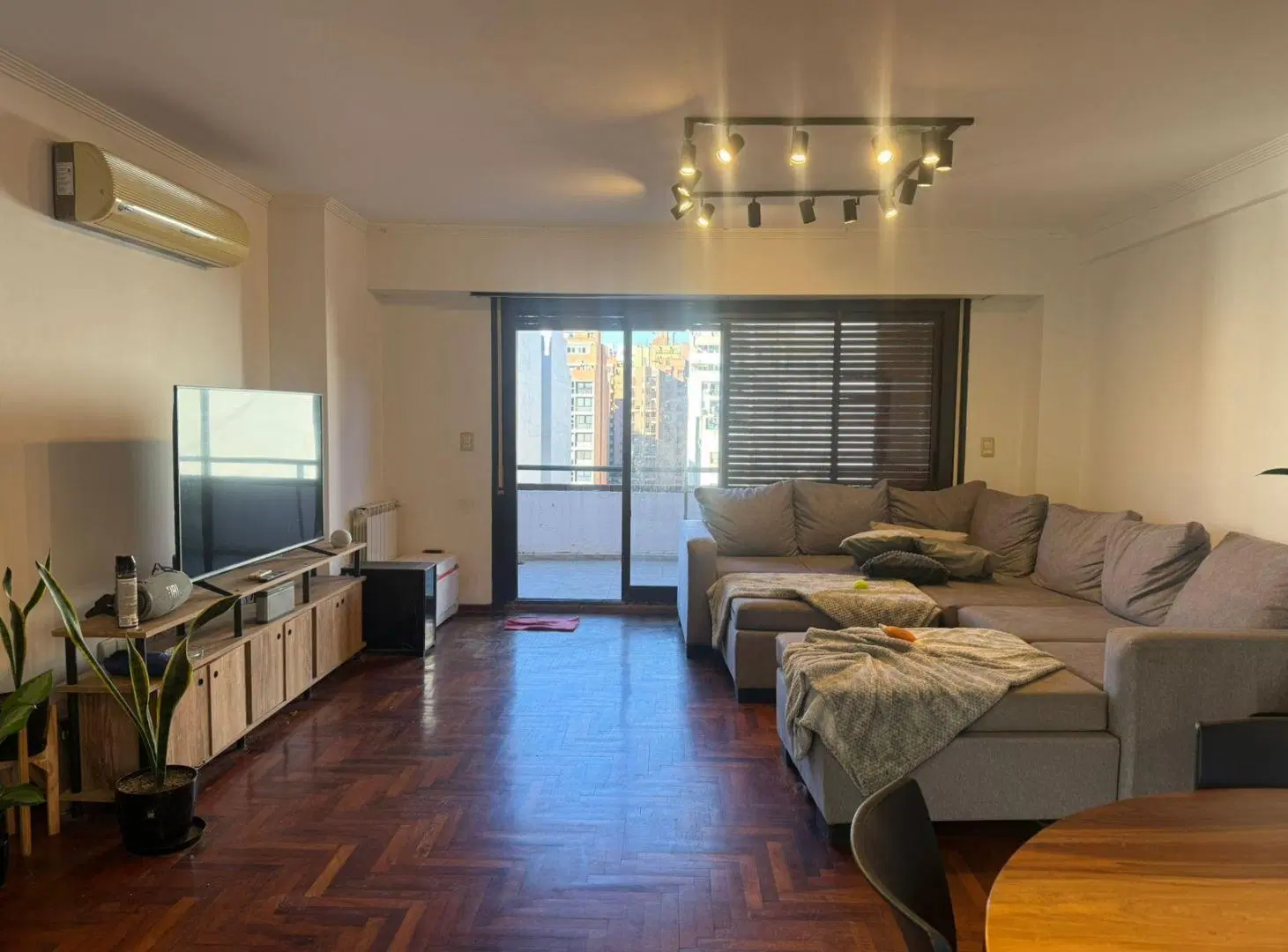 VENTA| Depto APTO CREDITO 3 dormitorios  CON 2 COCHERAS en Nueva Córdoba - TAP8006371 5