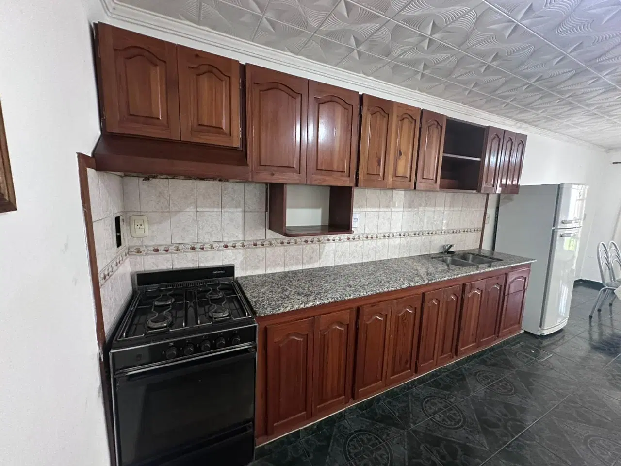VENTA| Casa 4 Dorm. con PATIO Y ASADOR en General Bustos - THO8080577 4