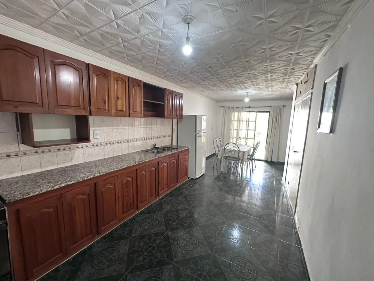 VENTA| Casa 4 Dorm. con PATIO Y ASADOR en General Bustos - THO8080577 1