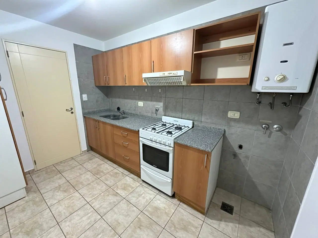 VENTA| Departamento 2 Dormitorios con COCHERA en NUEVA CÓRDOBA - TAP8092104 5