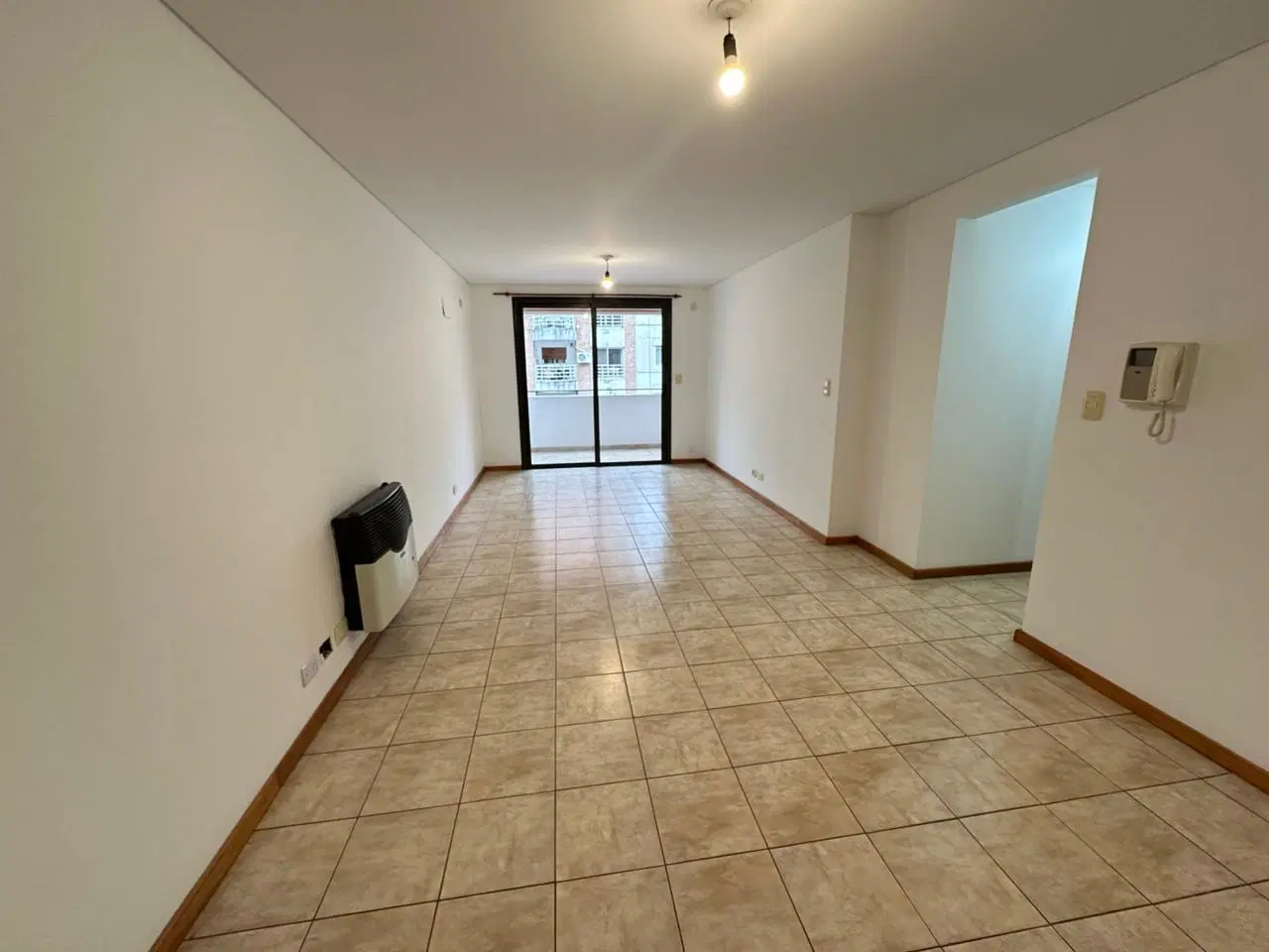 VENTA| Departamento 2 Dormitorios con COCHERA en NUEVA CÓRDOBA - TAP8092104 3