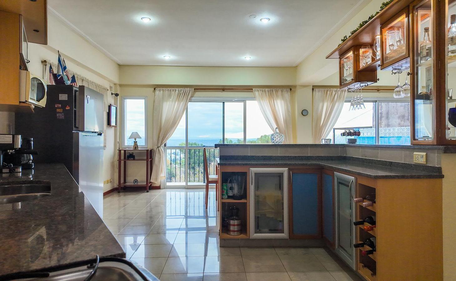 Foto de VENTA| Exclusiva casa con 4 plantas, 4 dormitorios, quincho y pileta en, imagen 4