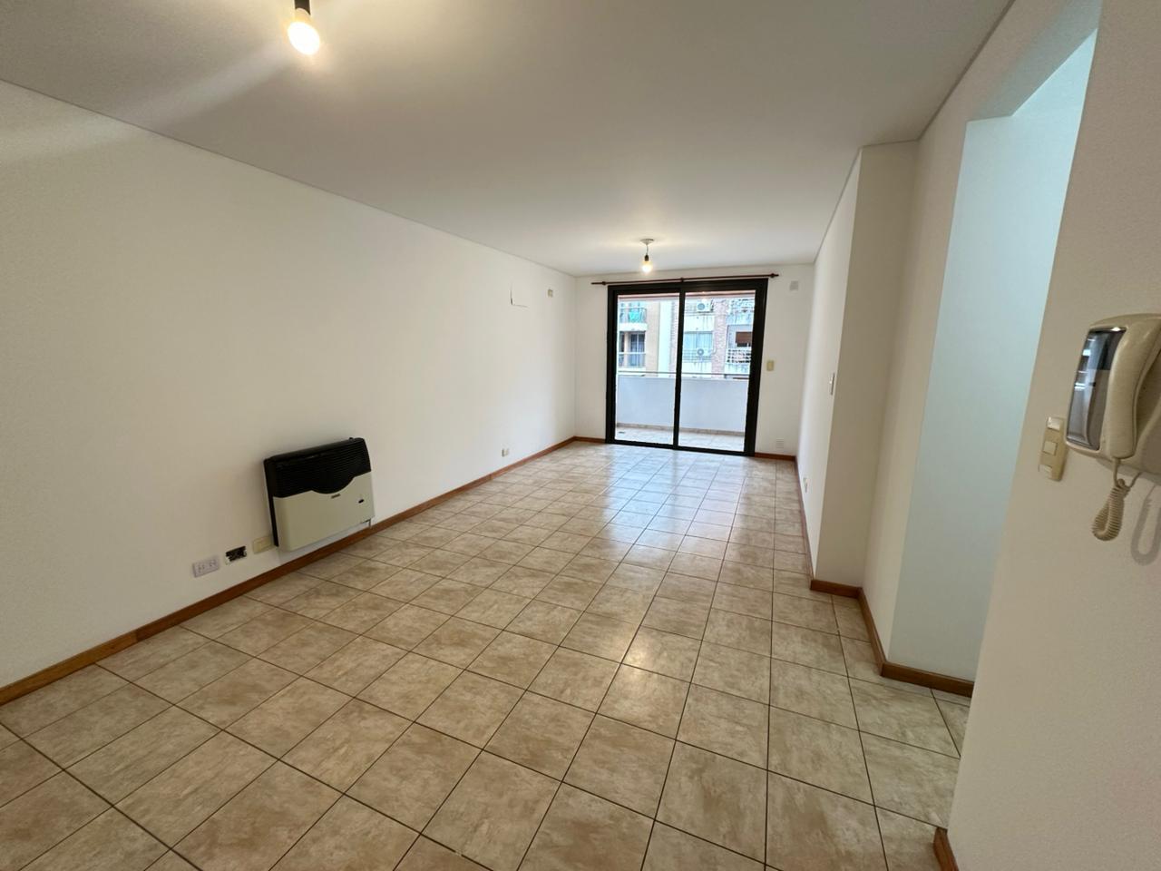 Foto de ALQUILER| Departamento 2 Dormitorios con COCHERA en NUEVA CÓRDOBA, imagen 2