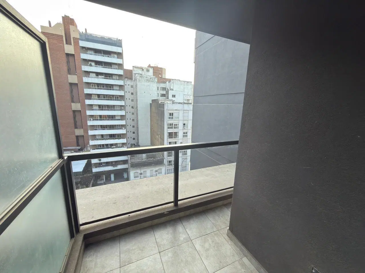 ALQUILER| Departamento 1 Dorm. con BALCÓN en Nueva Córdoba - TAP8102996 4