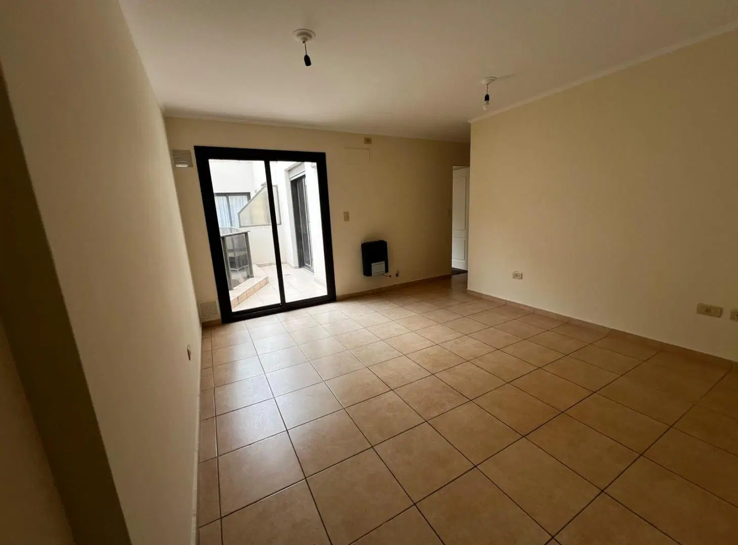 ALQUILER| Departamento 1 Dorm. con AMPLIO BALCÓN en Nueva Córdoba - TAP8161623 4