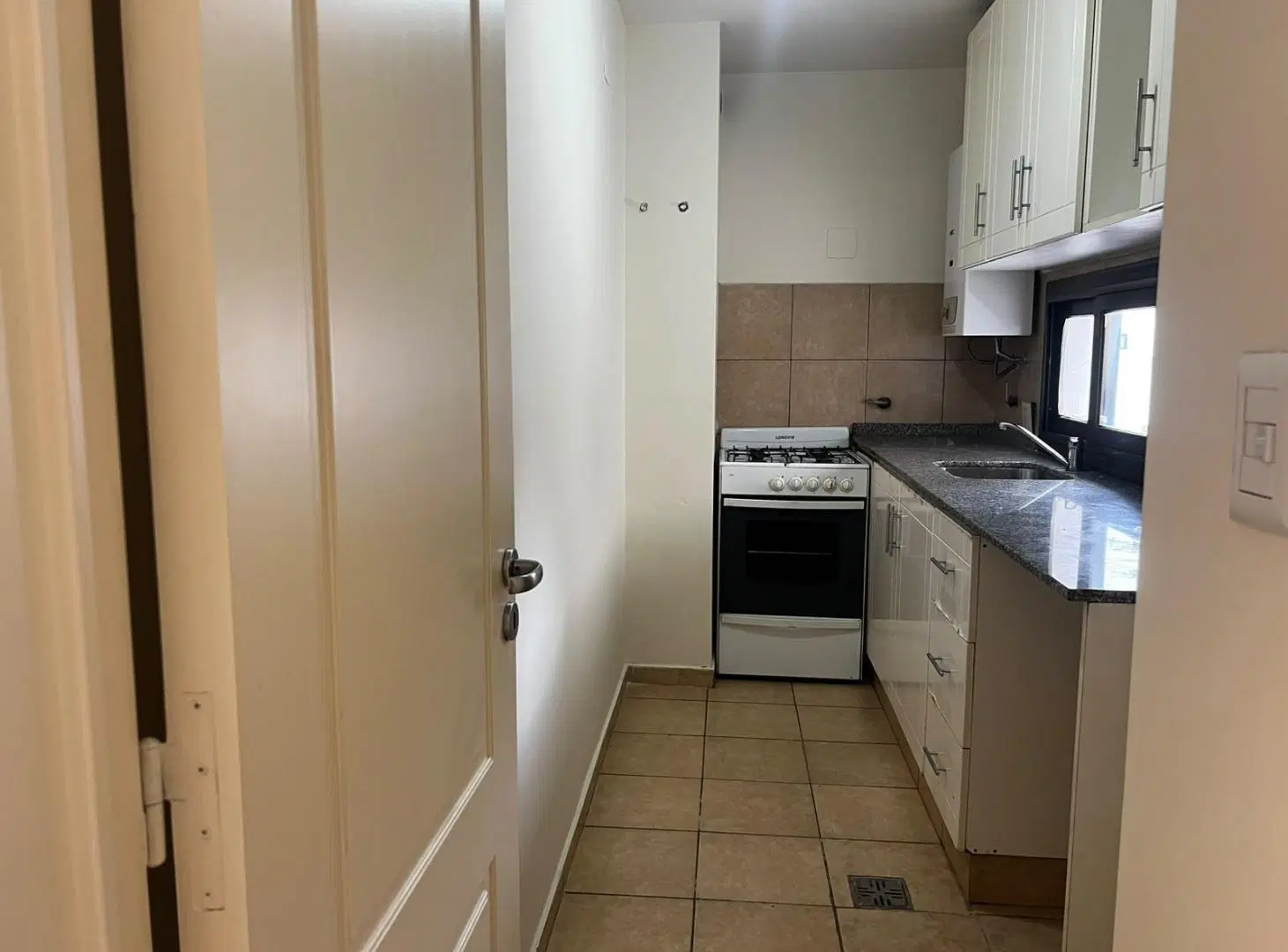 ALQUILER| Departamento 1 Dorm. con AMPLIO BALCÓN en Nueva Córdoba - TAP8161623 1