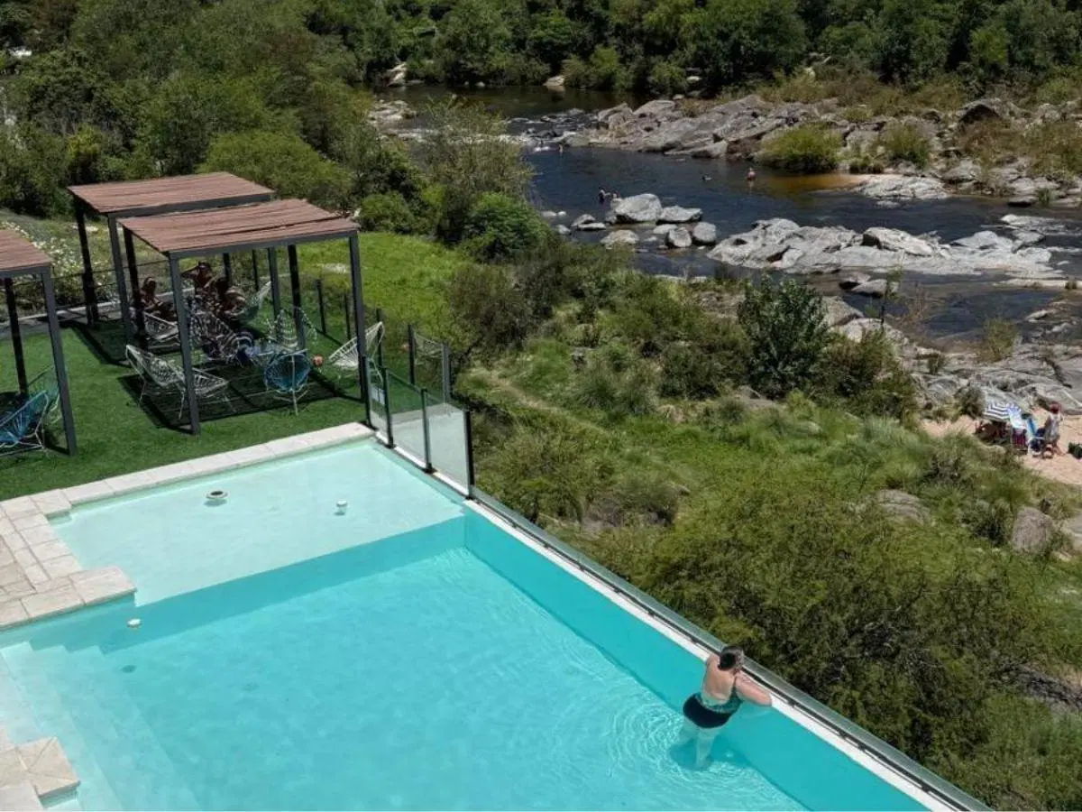 VENTA| Complejo Hotelero en VillaIcho Cruz Frente Al Río - Spa y Piscina  - THL8361714 5